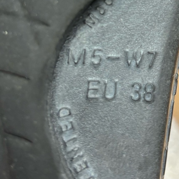 OOFOS Ooriginal Black Slide Unisex Recovery Sandals Men’s 5/Women’s 7 - Picture 9 of 10